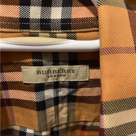 ‼️SOLD‼️Authentic Burberry shirt - Picture 4 of 4